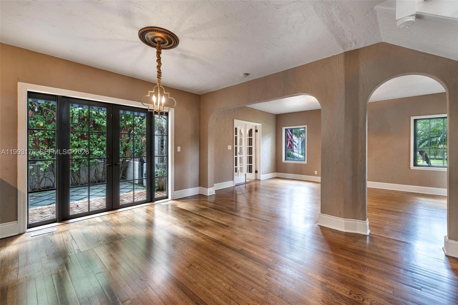 447 Giralda Ave Coral Gables, FL 33134