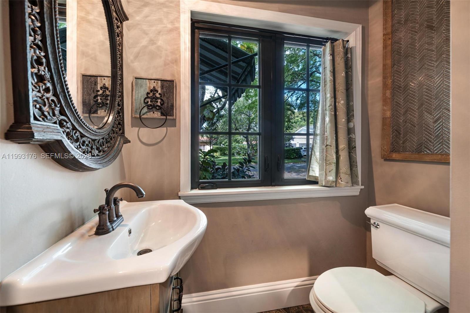 447 Giralda Ave Coral Gables, FL 33134