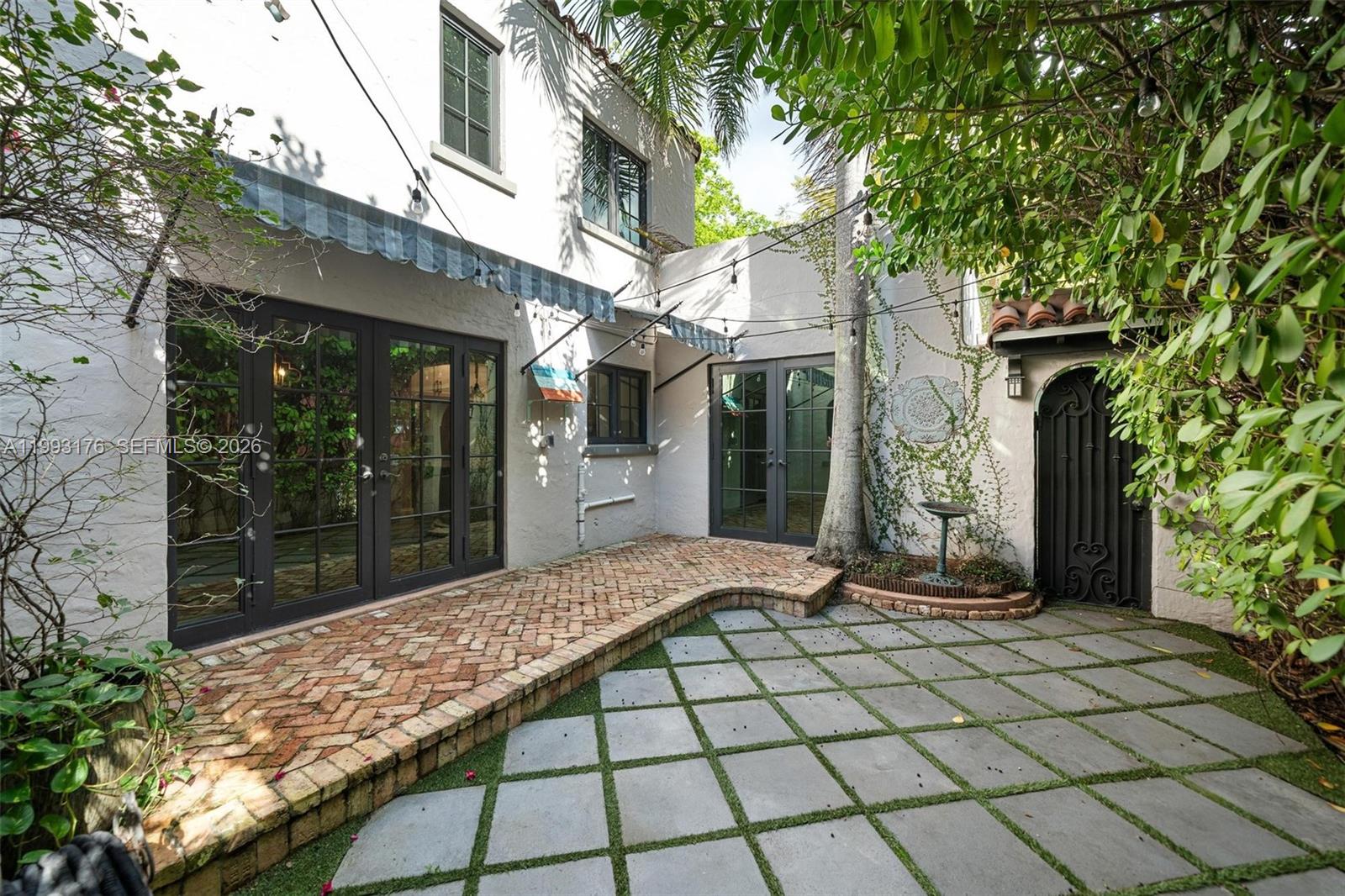 447 Giralda Ave Coral Gables, FL 33134