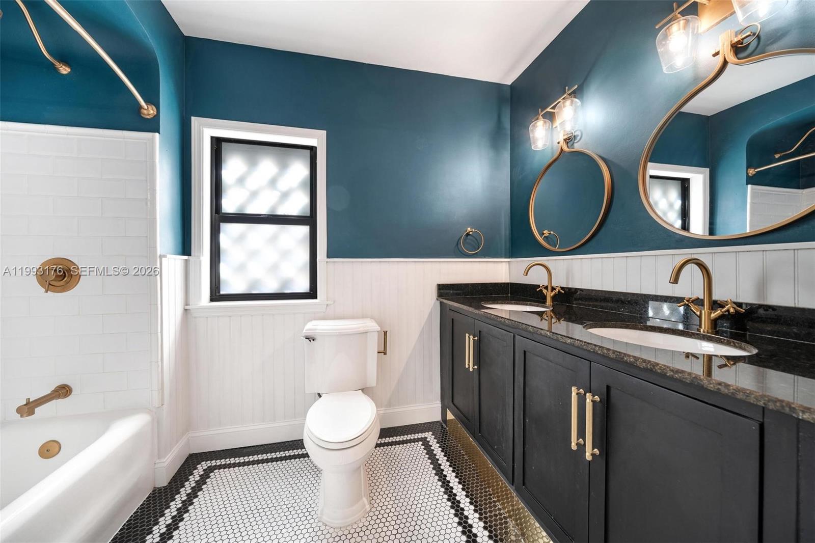 447 Giralda Ave Coral Gables, FL 33134