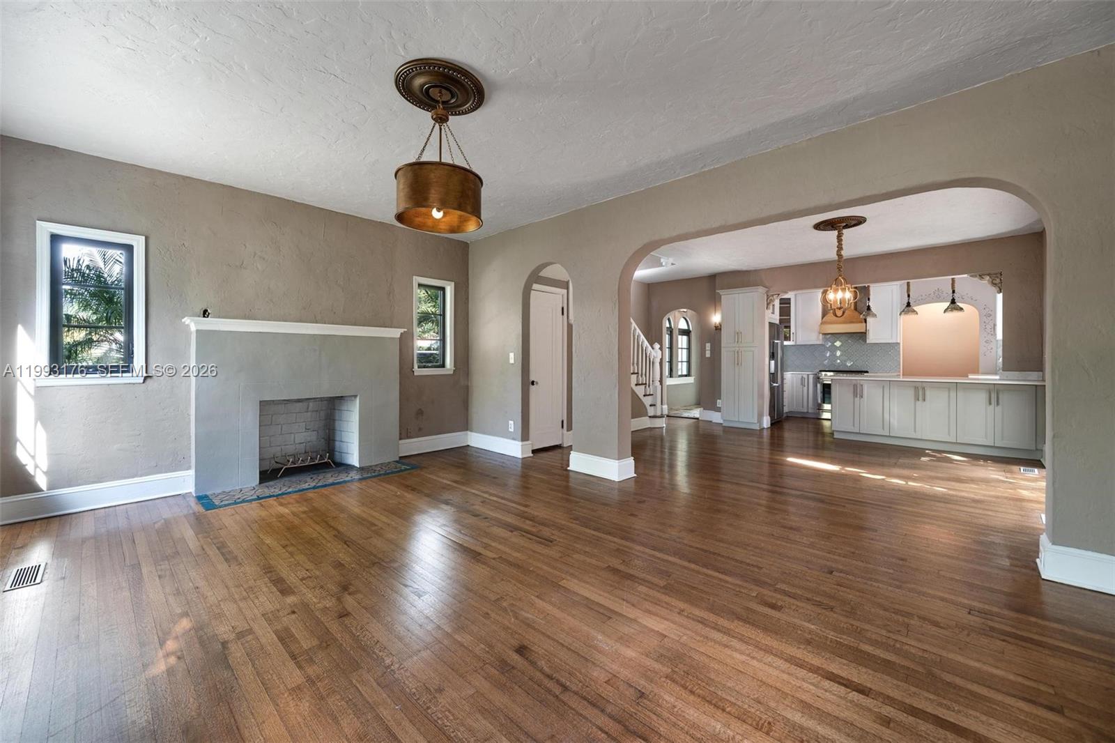 447 Giralda Ave Coral Gables, FL 33134