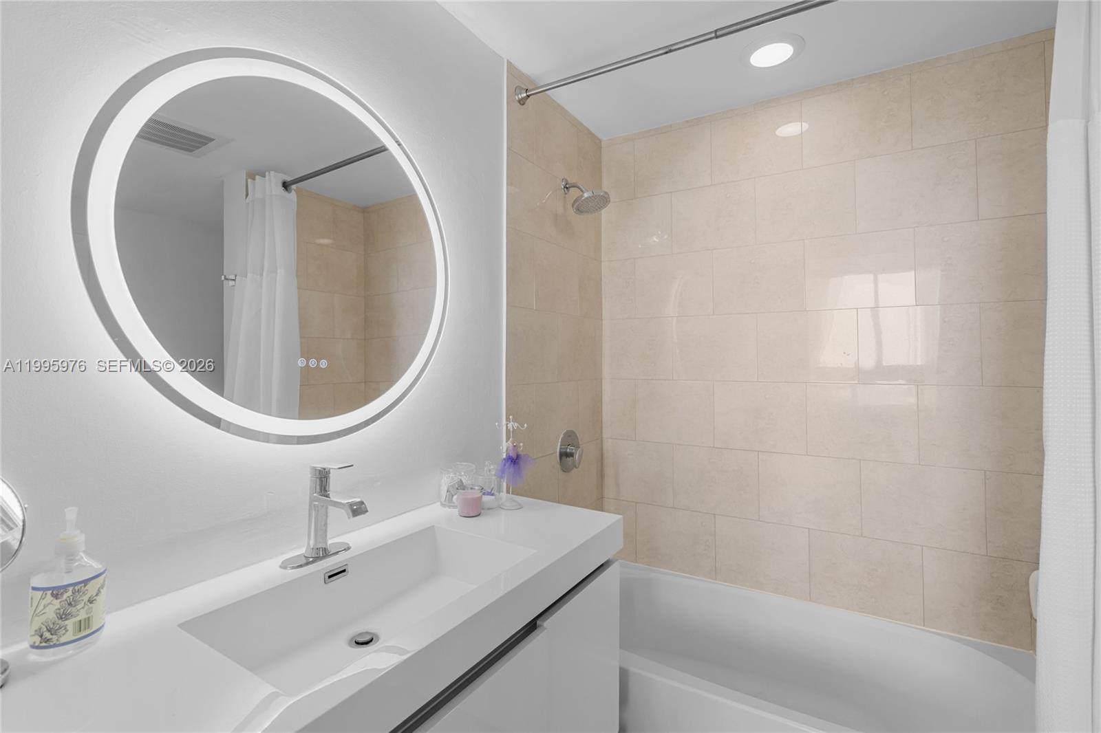 image The Ivy at Riverfront22