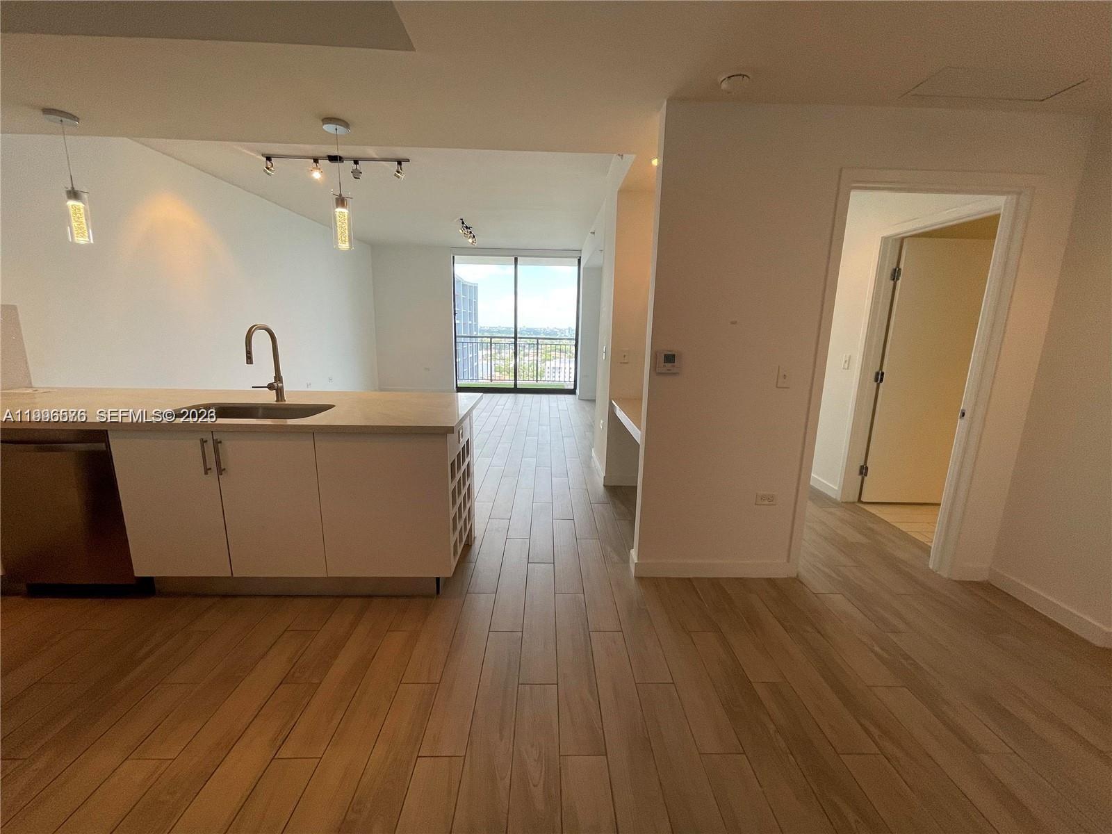 image Nine at Mary Brickell Village10