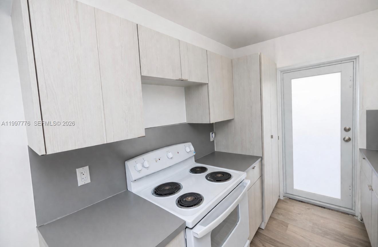 7271 Gary Ave #26 Miami Beach, FL 33141