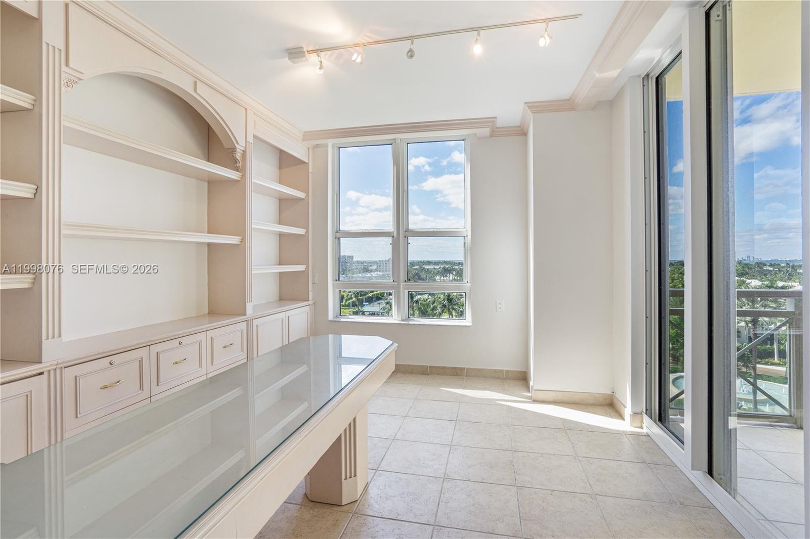 image Grand Bay Residences4