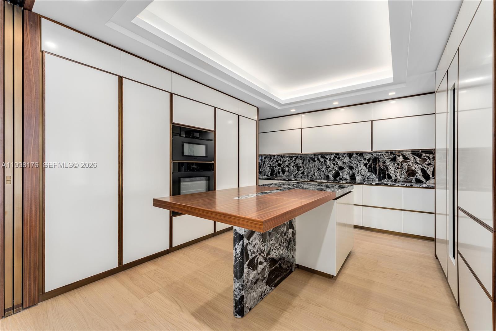 7445 Fisher Is Dr #7445 Miami Beach, FL 33109