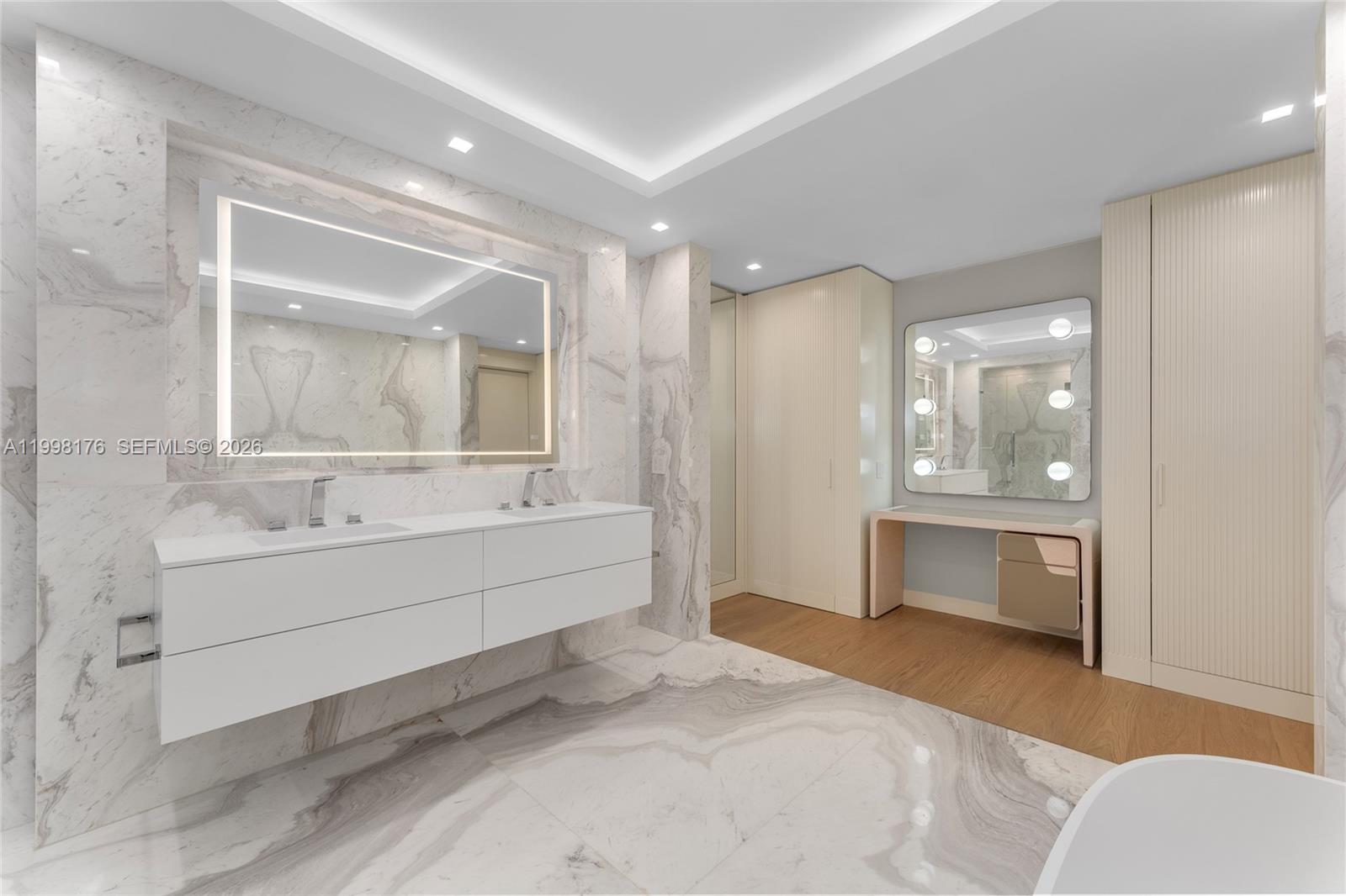 7445 Fisher Is Dr #7445 Miami Beach, FL 33109