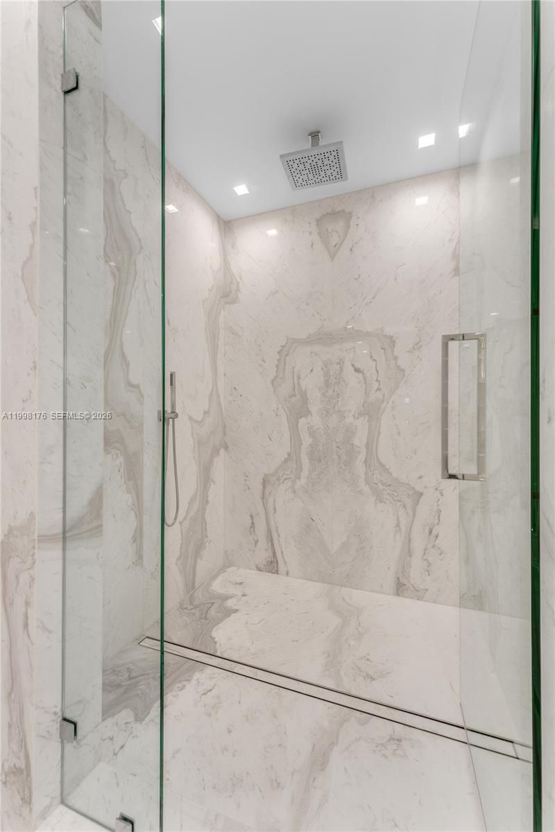 7445 Fisher Is Dr #7445 Miami Beach, FL 33109