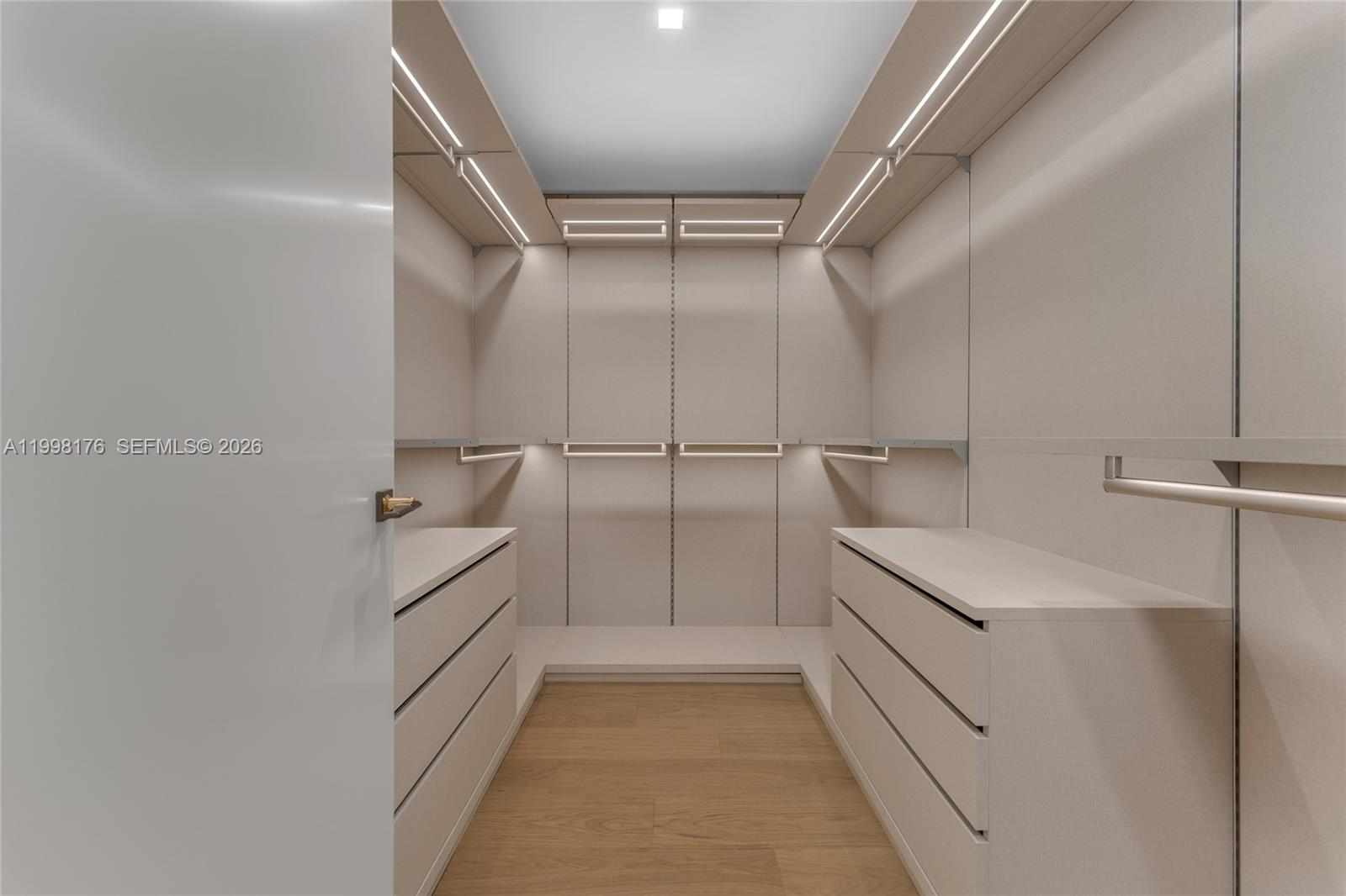 7445 Fisher Is Dr #7445 Miami Beach, FL 33109