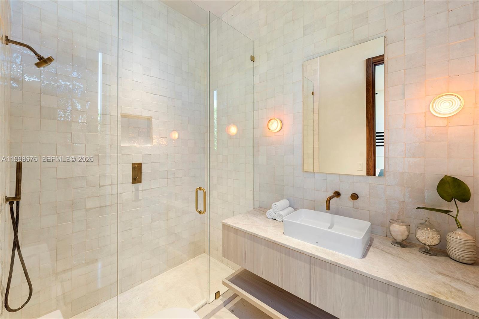 9640 W Broadview Dr Bay Harbor Islands, FL 33154