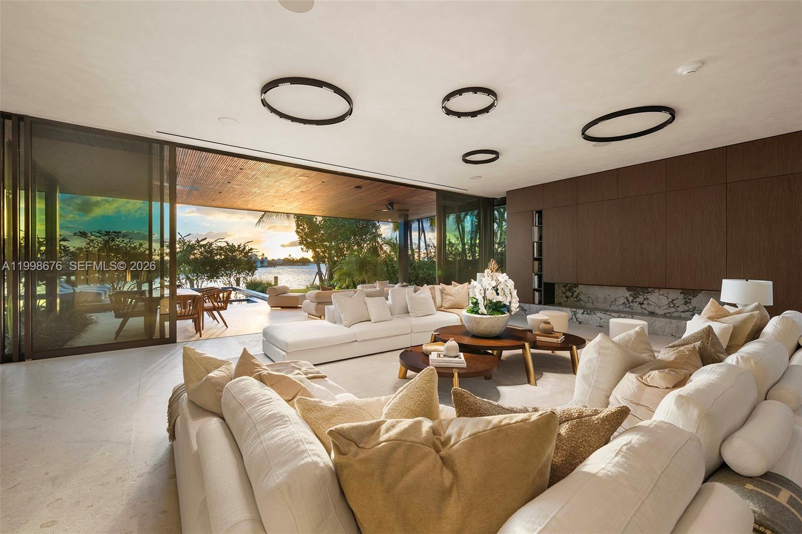 9640 W Broadview Dr Bay Harbor Islands, FL 33154