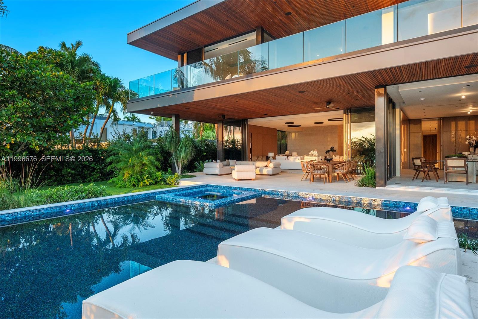 9640 W Broadview Dr Bay Harbor Islands, FL 33154