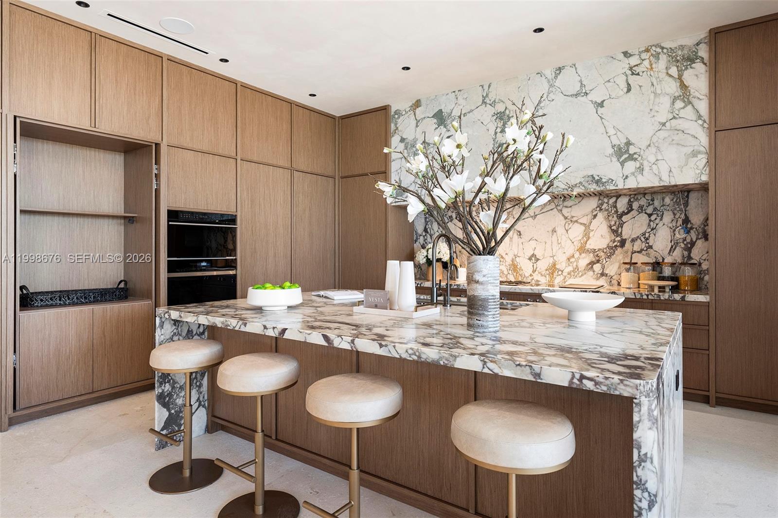 9640 W Broadview Dr Bay Harbor Islands, FL 33154