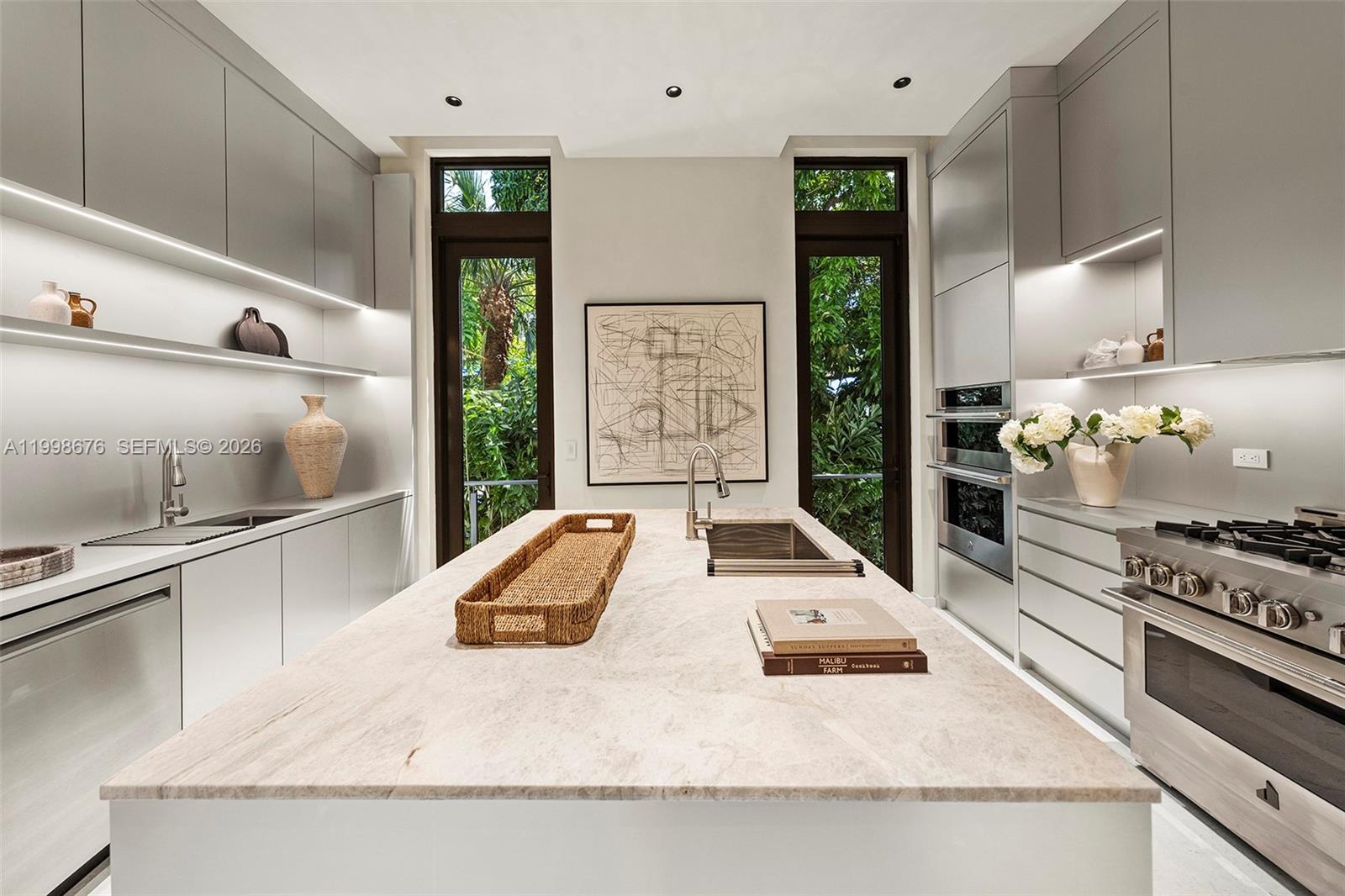 9640 W Broadview Dr Bay Harbor Islands, FL 33154