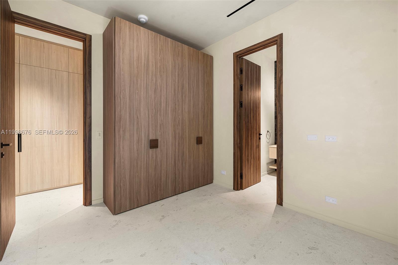 9640 W Broadview Dr Bay Harbor Islands, FL 33154