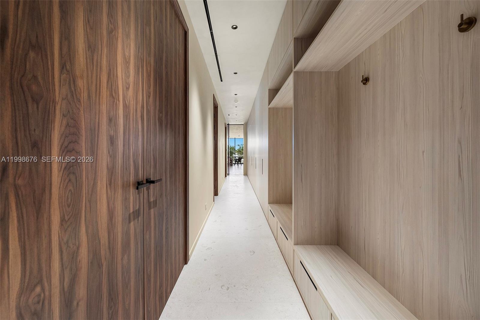 9640 W Broadview Dr Bay Harbor Islands, FL 33154