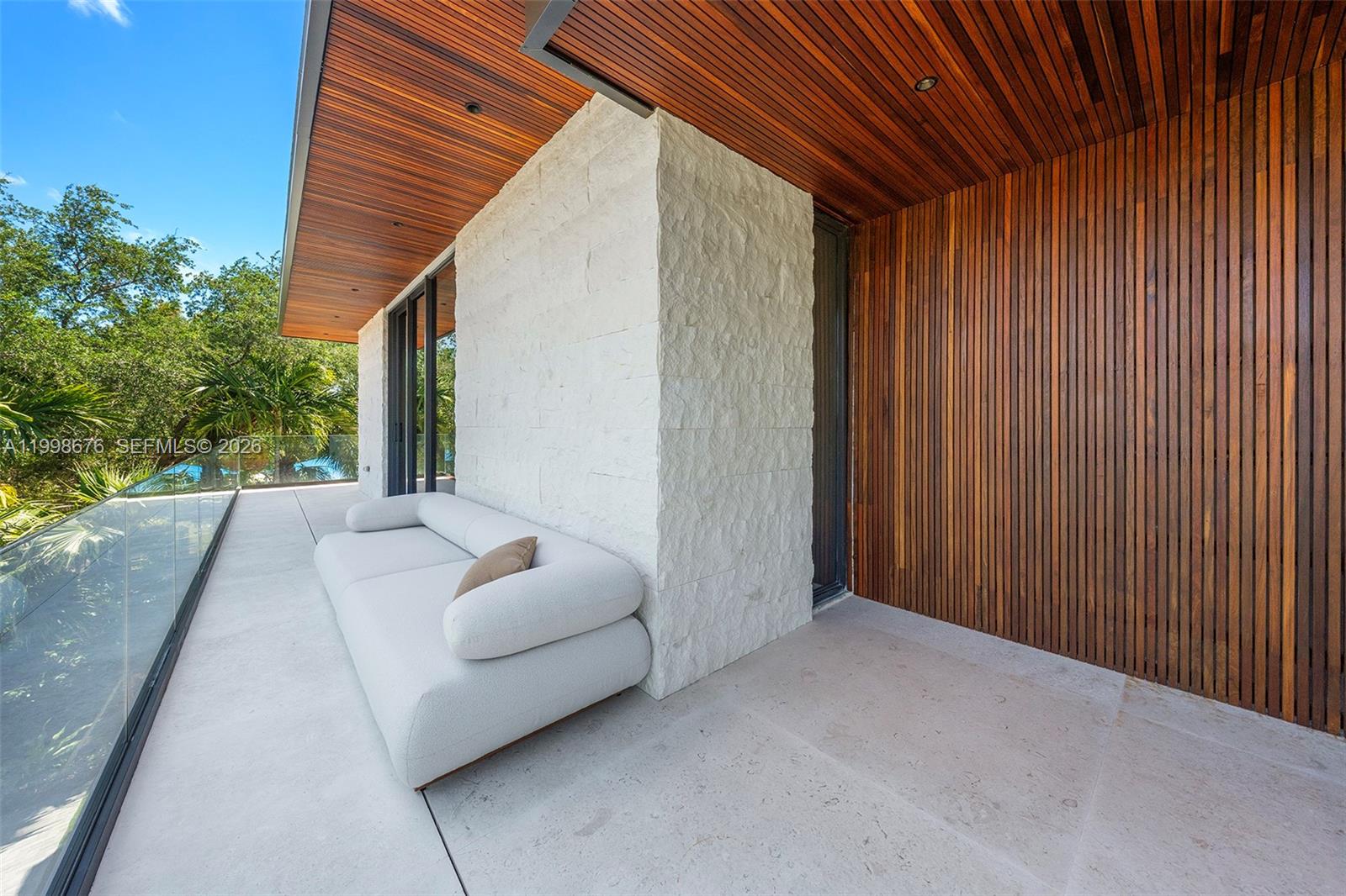 9640 W Broadview Dr Bay Harbor Islands, FL 33154