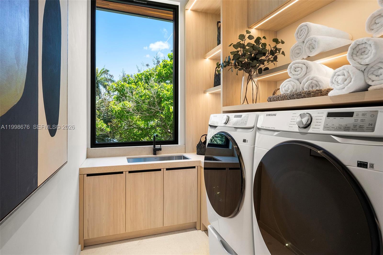 9640 W Broadview Dr Bay Harbor Islands, FL 33154