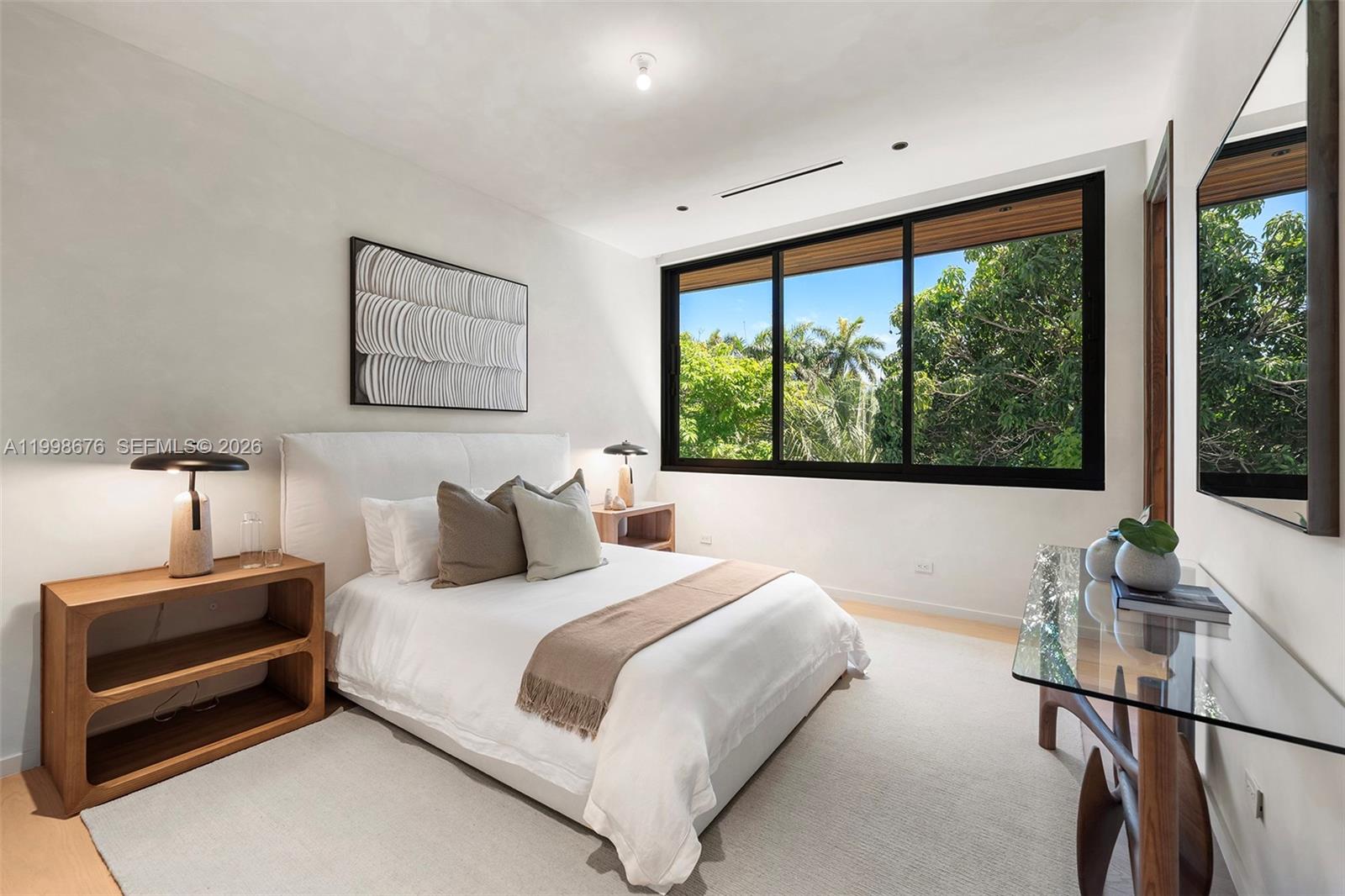 9640 W Broadview Dr Bay Harbor Islands, FL 33154