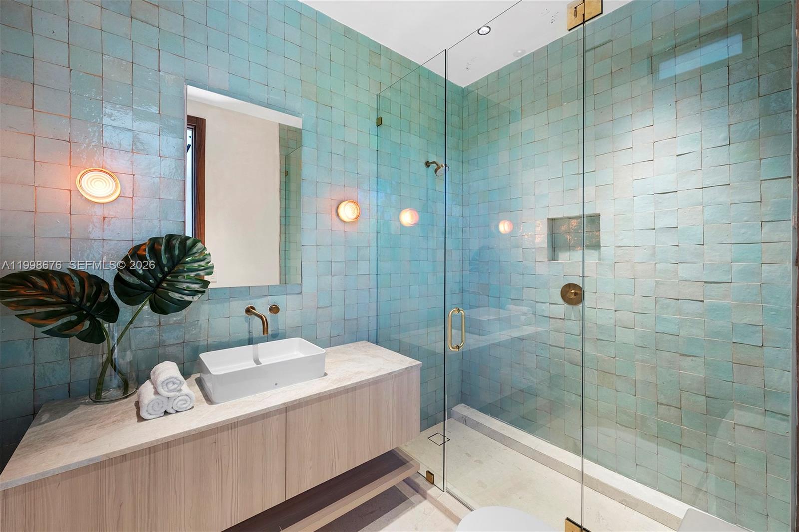 9640 W Broadview Dr Bay Harbor Islands, FL 33154