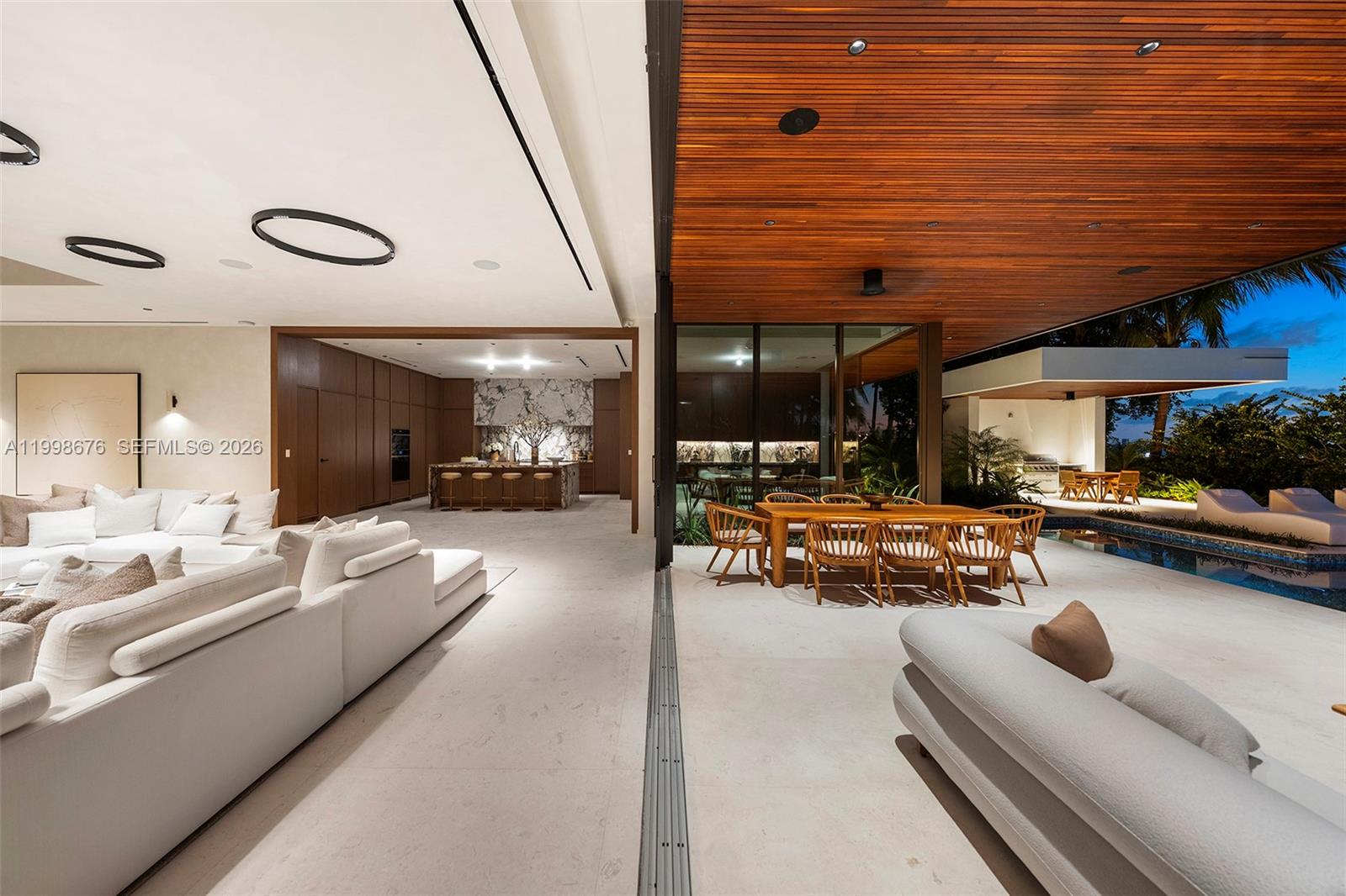 9640 W Broadview Dr Bay Harbor Islands, FL 33154