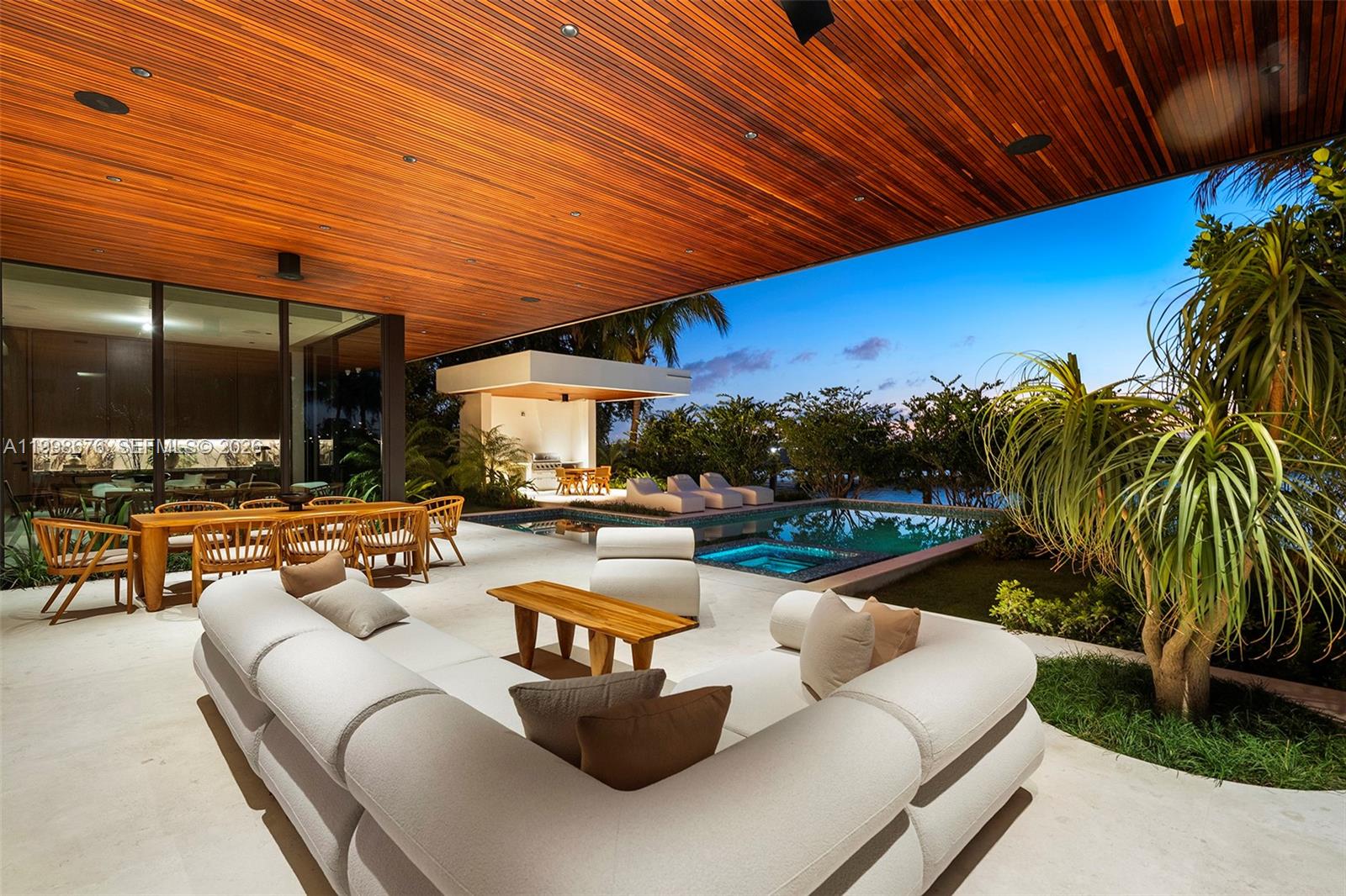 9640 W Broadview Dr Bay Harbor Islands, FL 33154