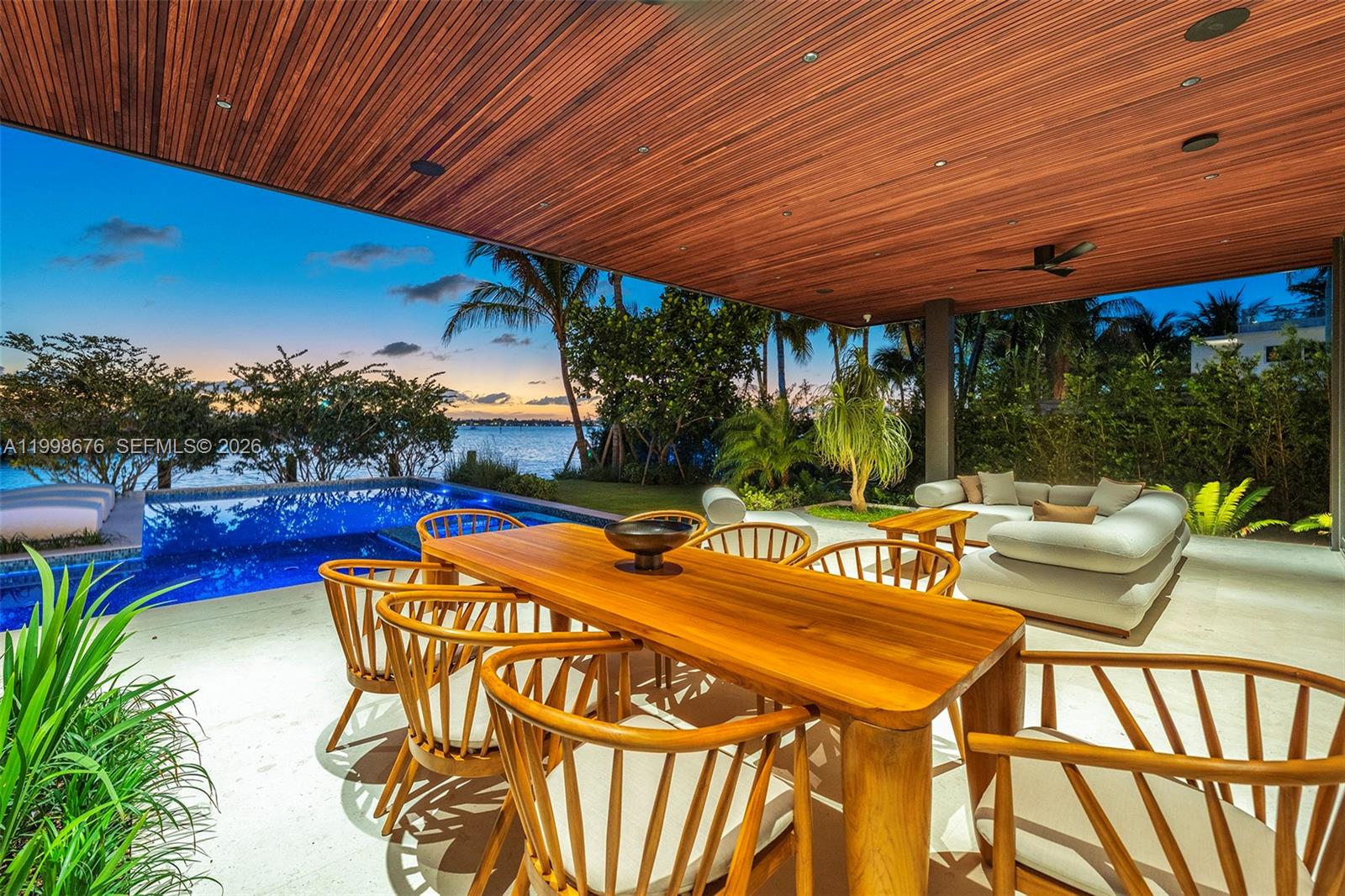 9640 W Broadview Dr Bay Harbor Islands, FL 33154