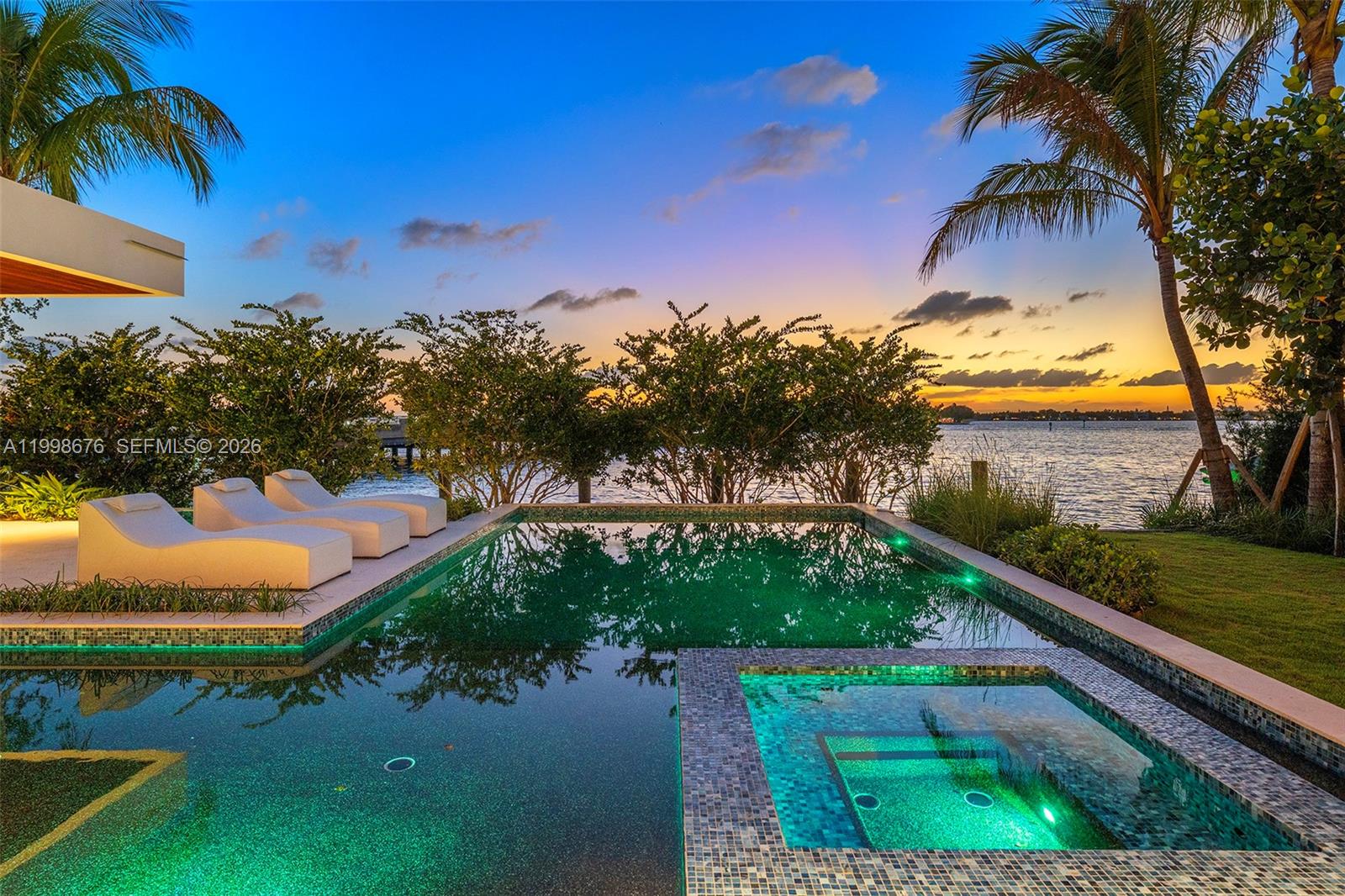 9640 W Broadview Dr Bay Harbor Islands, FL 33154