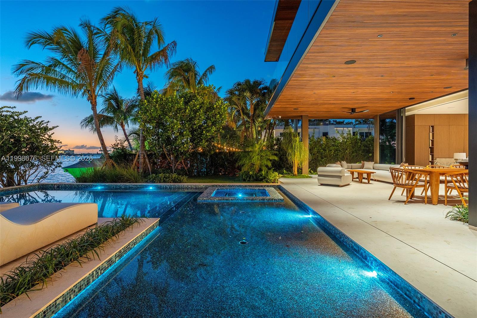 9640 W Broadview Dr Bay Harbor Islands, FL 33154