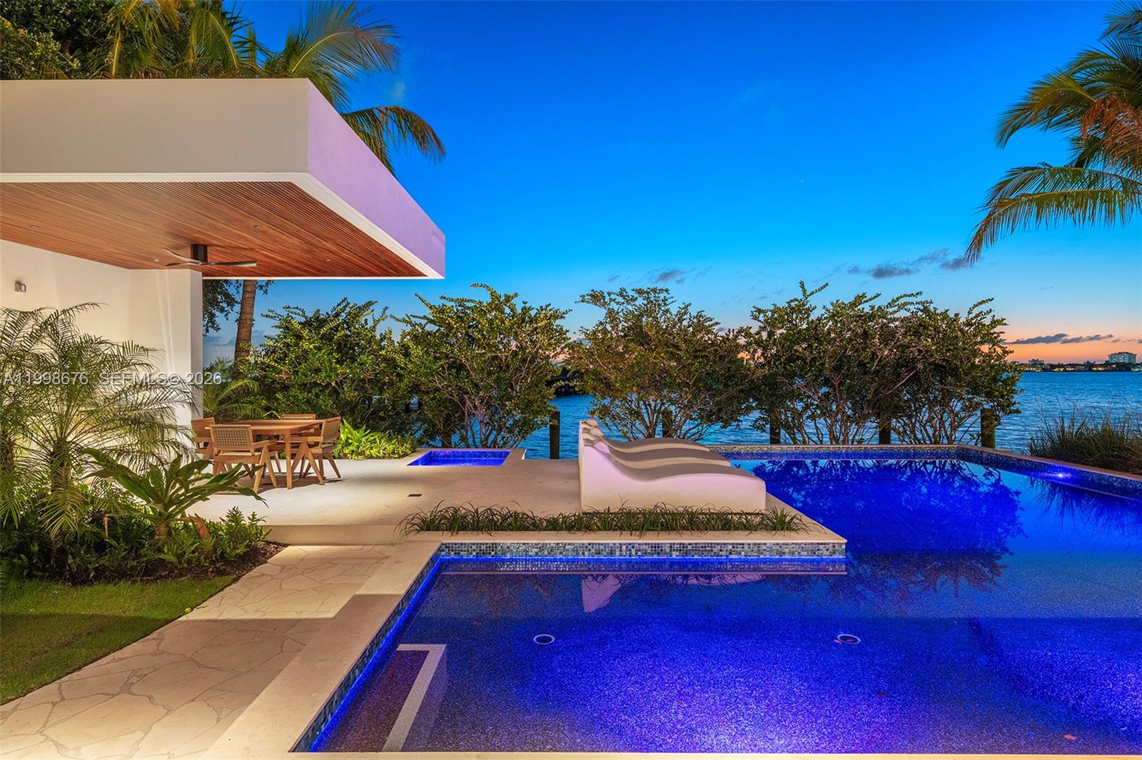 9640 W Broadview Dr Bay Harbor Islands, FL 33154