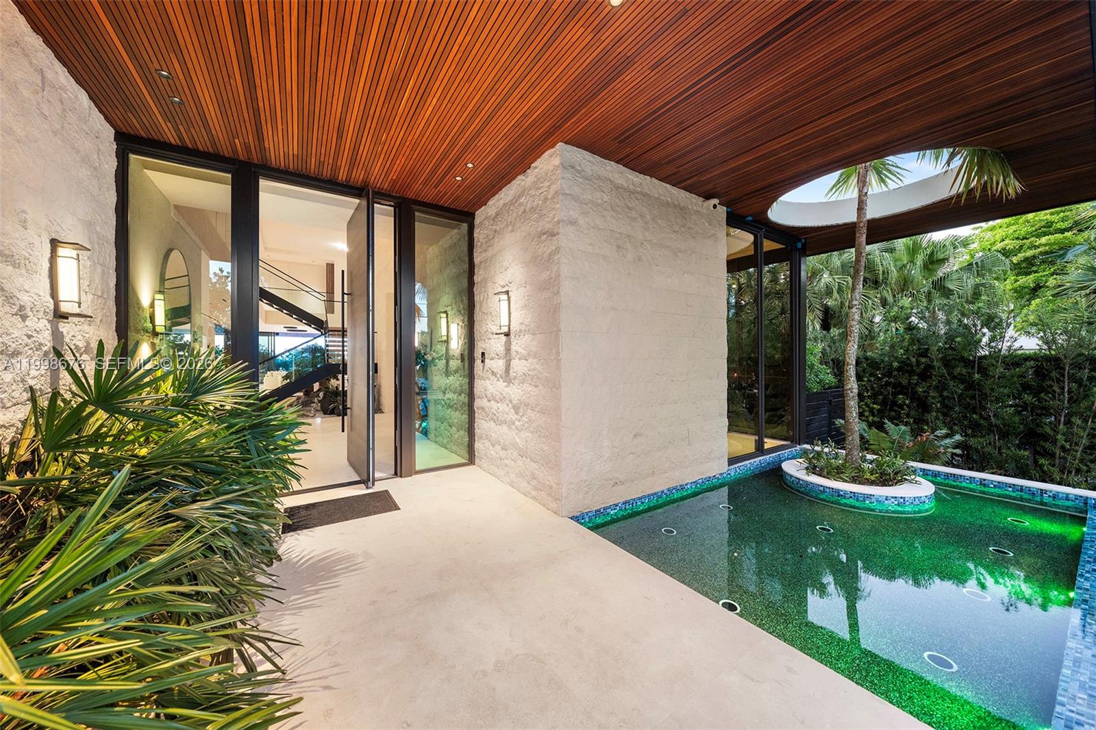 9640 W Broadview Dr Bay Harbor Islands, FL 33154