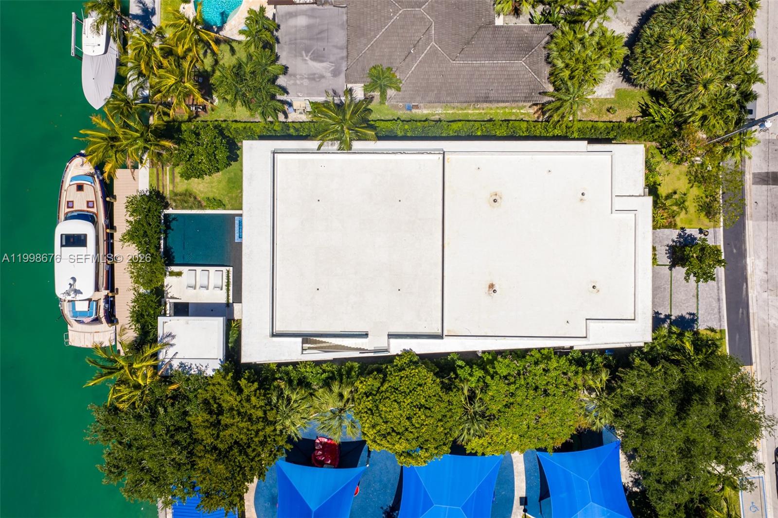 9640 W Broadview Dr Bay Harbor Islands, FL 33154