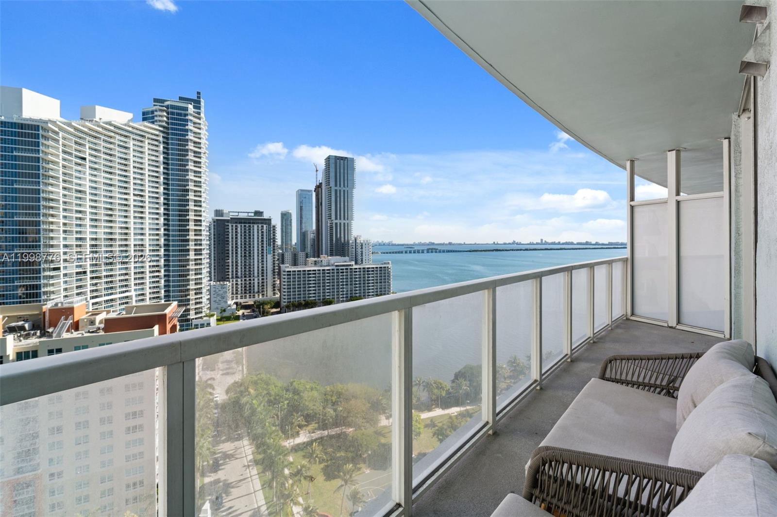 1900 N Bayshore Dr #2106