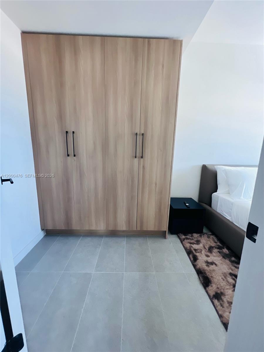 121 NE 25th St #1701 Miami, FL 33132