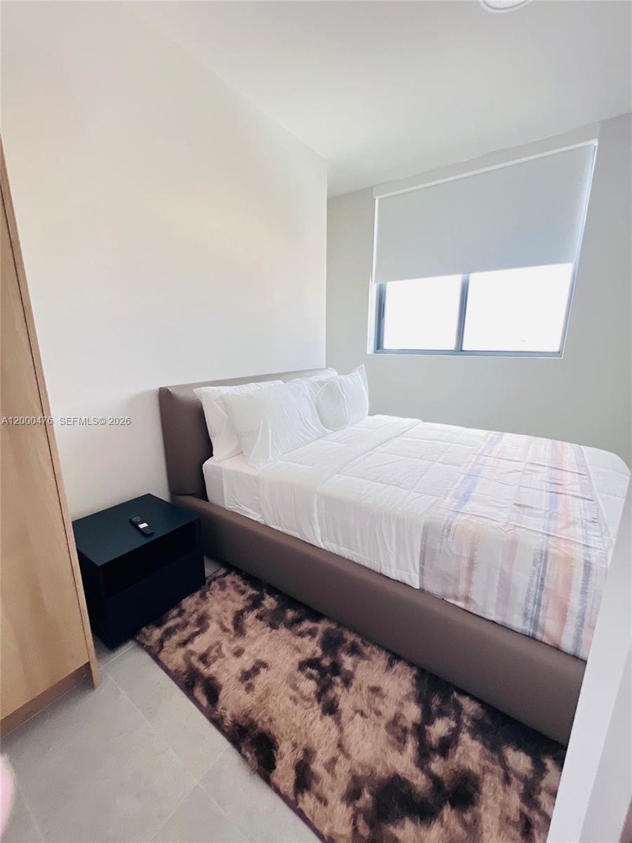 121 NE 25th St #1701 Miami, FL 33132