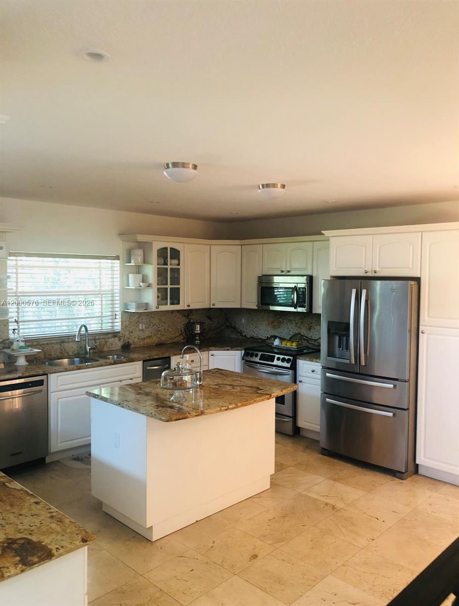 428 SW 28th Rd Miami, FL 33129