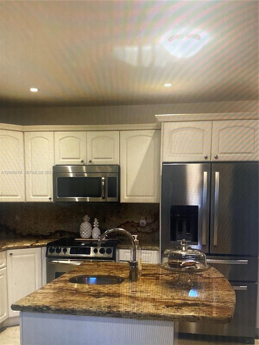428 SW 28th Rd Miami, FL 33129