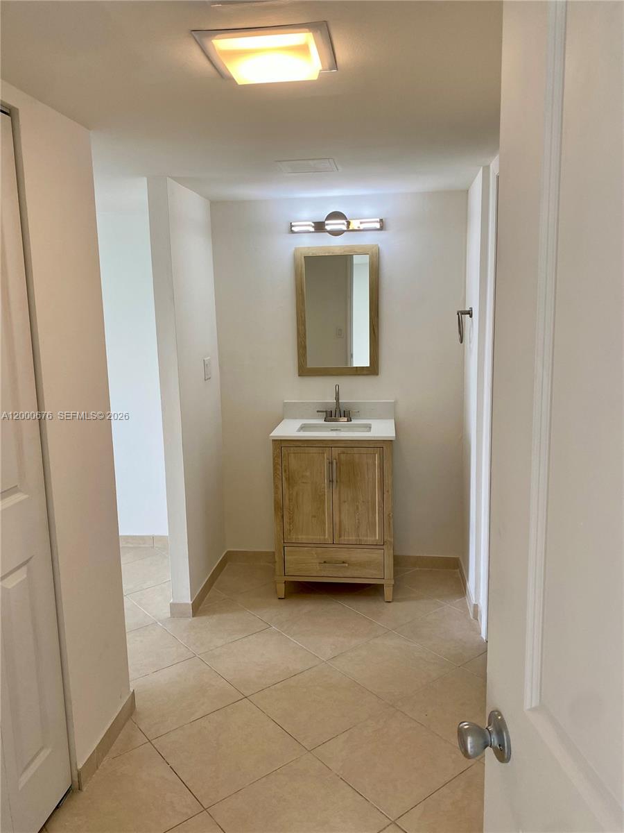20379 W Country Clb Dr #PH-40 Aventura, FL 33180