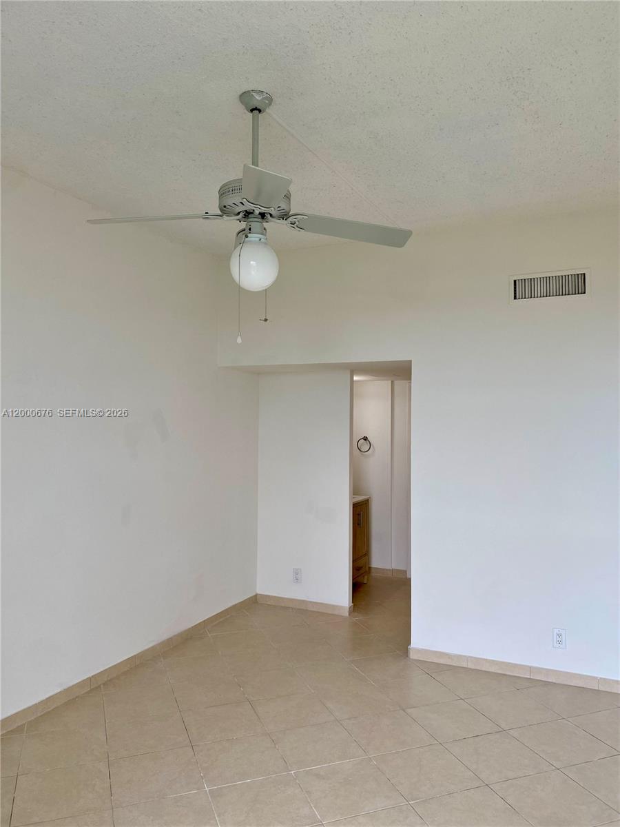 20379 W Country Clb Dr #PH-40 Aventura, FL 33180