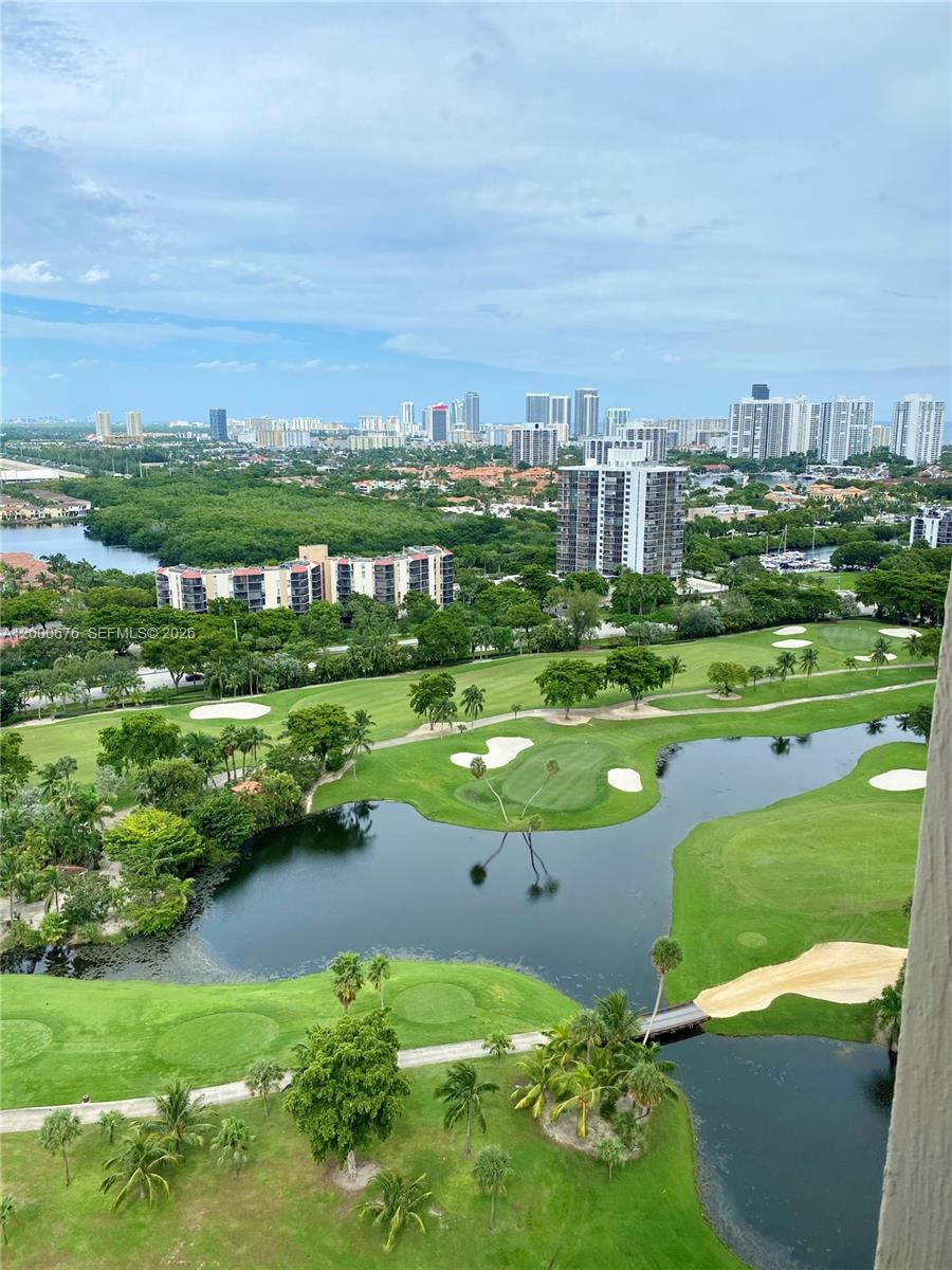 20379 W Country Clb Dr #PH-40 Aventura, FL 33180