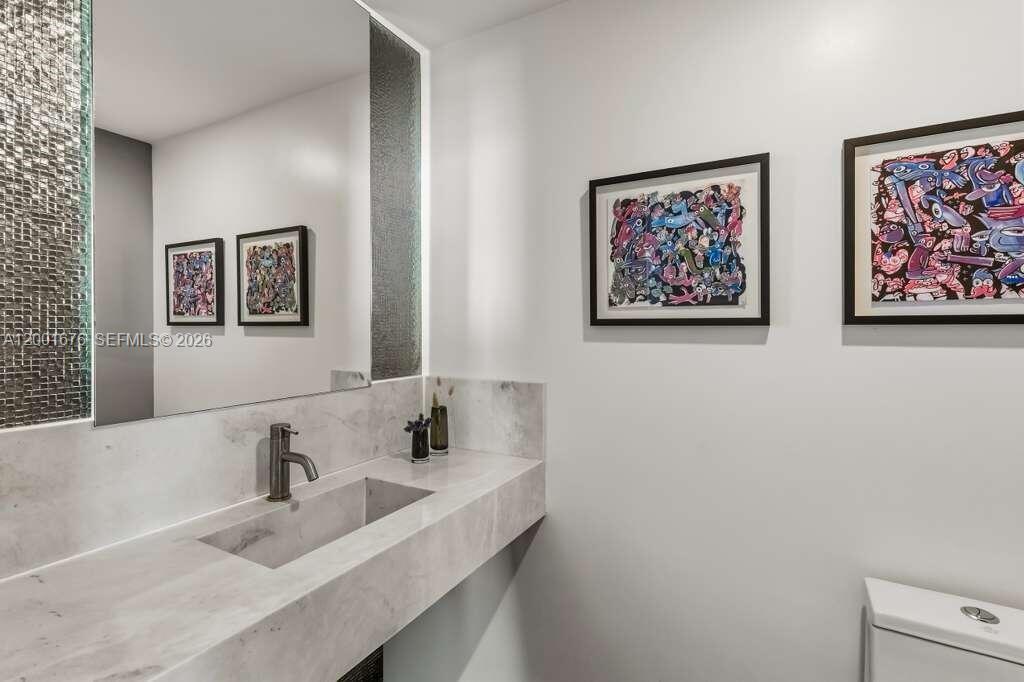 888 Brickell Key Dr #1207 Miami, FL 33131