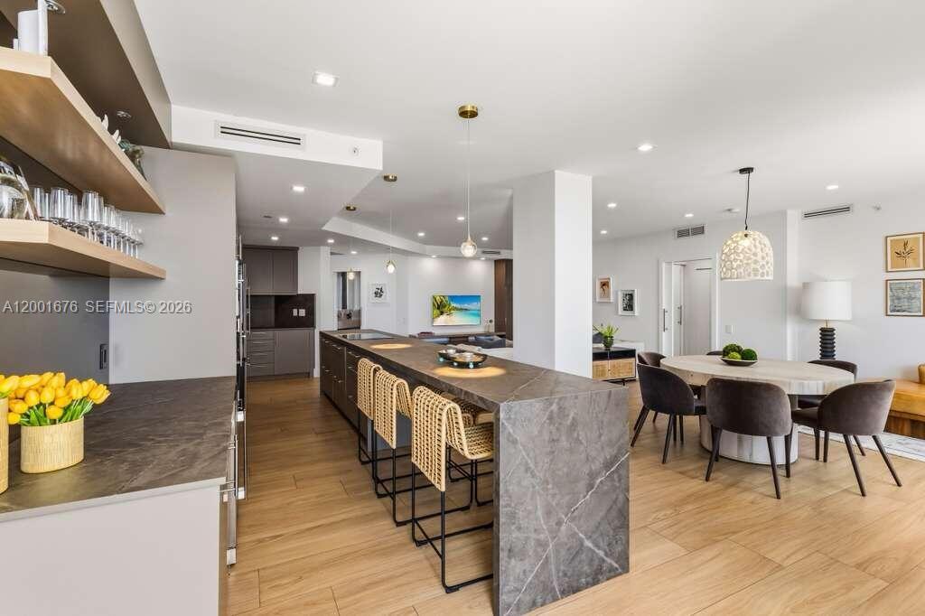 888 Brickell Key Dr #1207 Miami, FL 33131