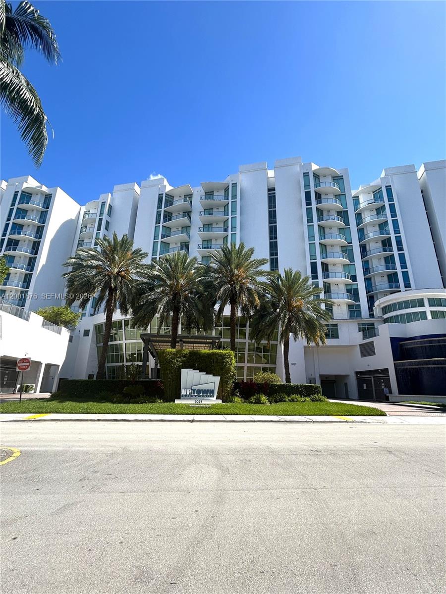image Uptown Marina Lofts1