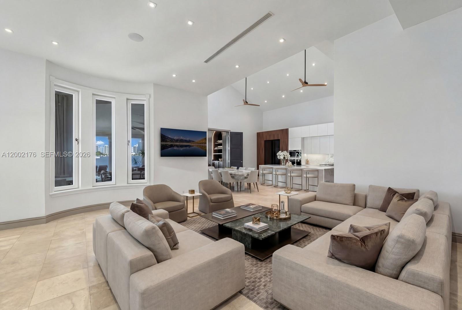 432 S Hibiscus Dr Miami Beach, FL 33139