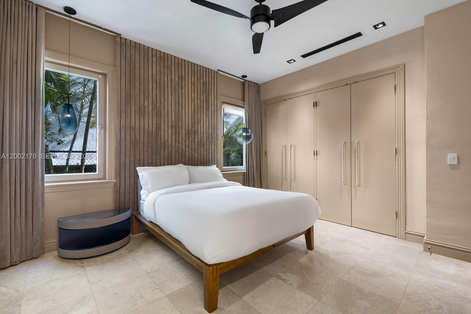 432 S Hibiscus Dr Miami Beach, FL 33139