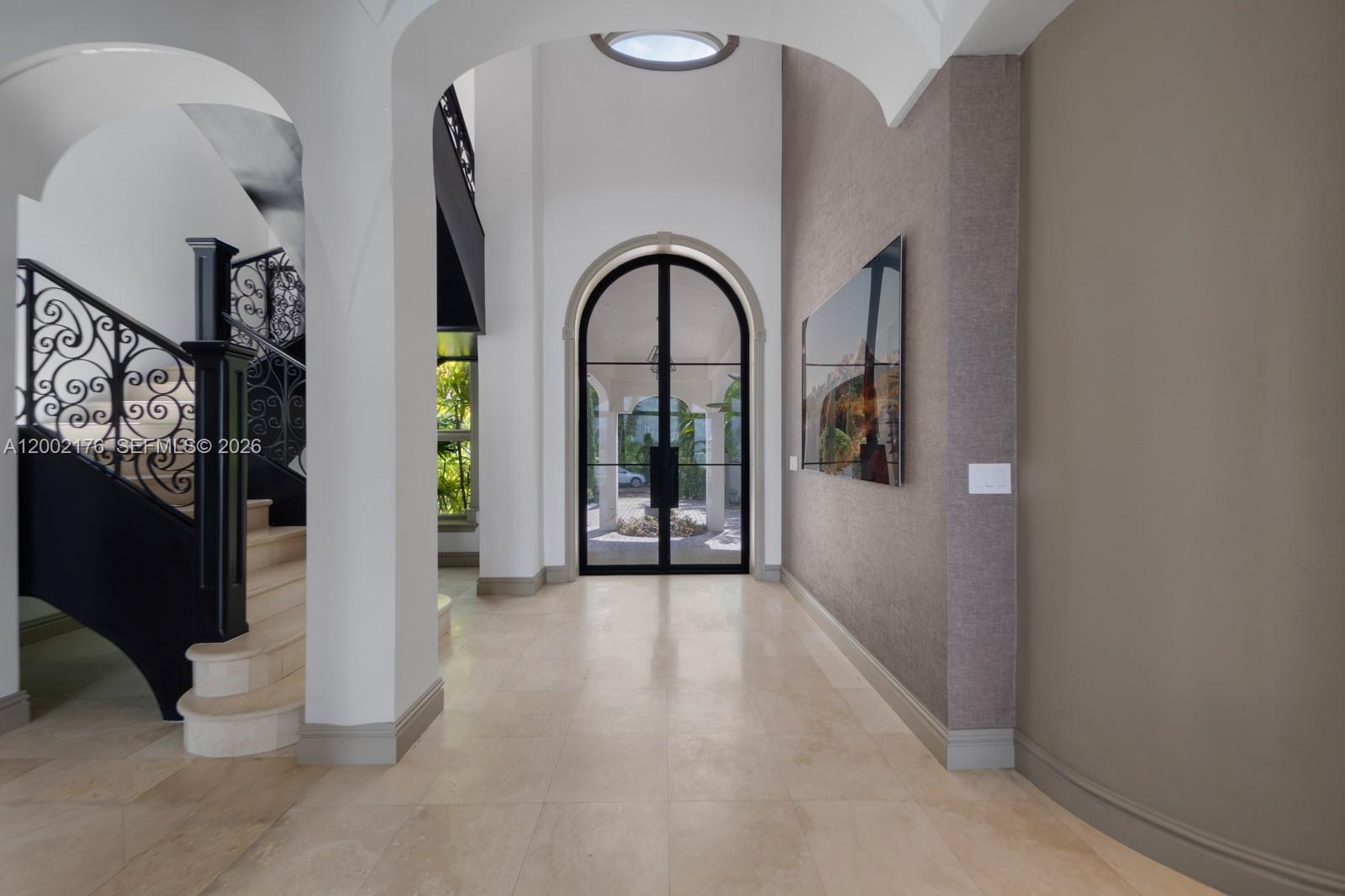 432 S Hibiscus Dr Miami Beach, FL 33139