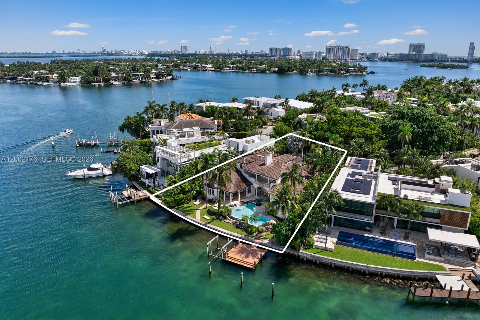 432 S Hibiscus Dr Miami Beach, FL 33139