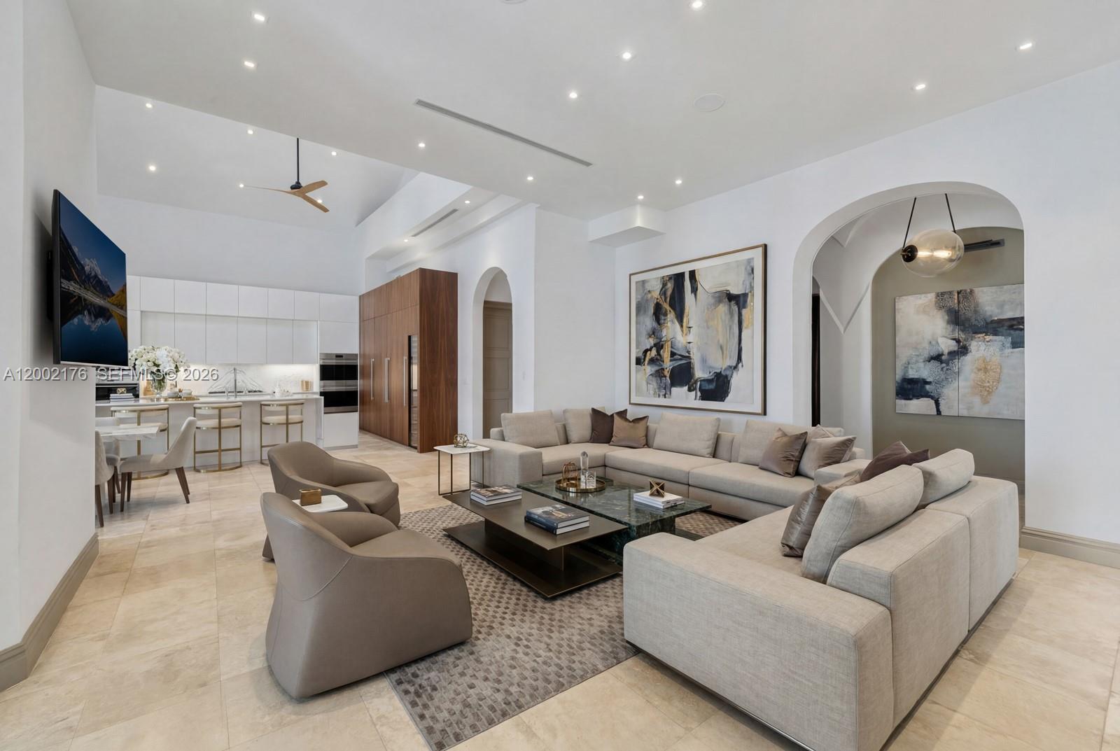 432 S Hibiscus Dr Miami Beach, FL 33139