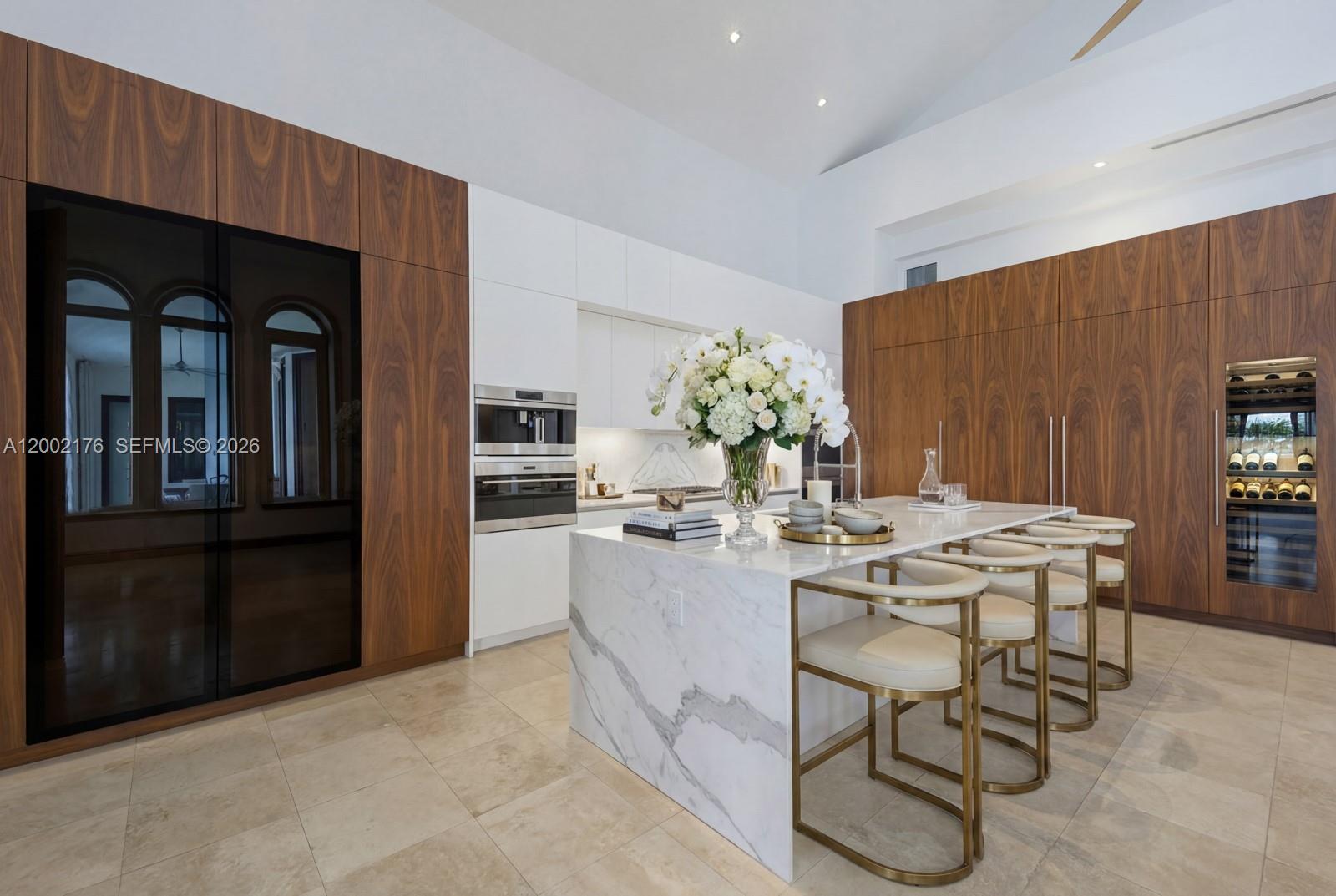 432 S Hibiscus Dr Miami Beach, FL 33139