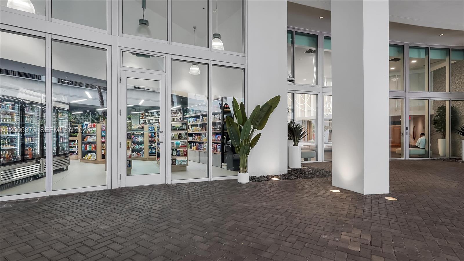 90 SW 3rd St #TH 308 Miami, FL 33130